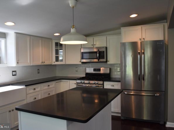 54 Highland Avenue, Belmont Hills PA 19004