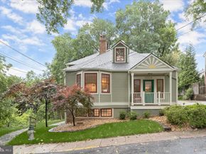 6004 Princeton Avenue, Glen Echo MD 20812