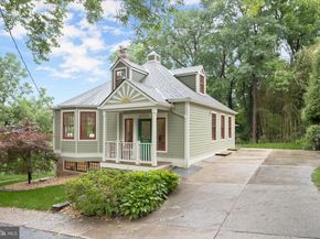 6004 Princeton Avenue, Glen Echo MD 20812
