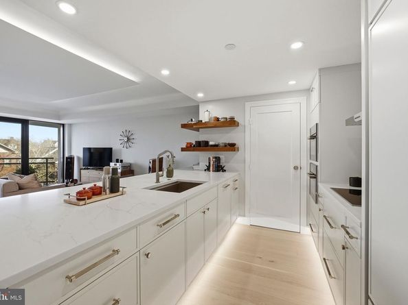 1530 Key Boulevard 324, Arlington VA 22209