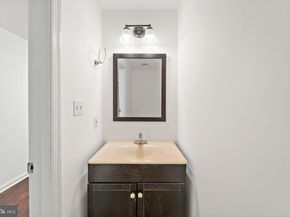 1814 N Front St B, Philadelphia PA 19122