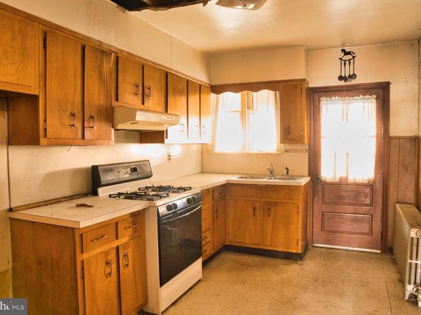 7226 Hegerman Street, Philadelphia PA 19135