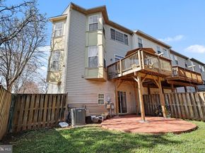21512 Tamarack Ridge Square, Sterling VA 20164