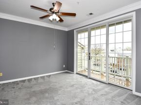 1809 Kenwood Avenue 301, Alexandria VA 22302