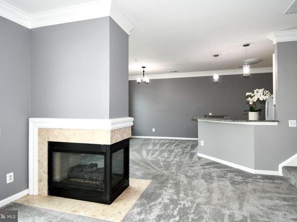 1809 Kenwood Avenue 301, Alexandria VA 22302