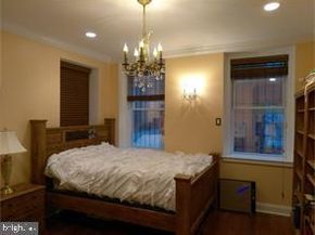 26 S Strawberry Street, Philadelphia PA 19106