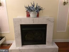 26 S Strawberry Street, Philadelphia PA 19106