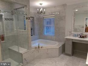 26 S Strawberry Street, Philadelphia PA 19106