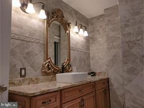 26 S Strawberry Street, Philadelphia PA 19106
