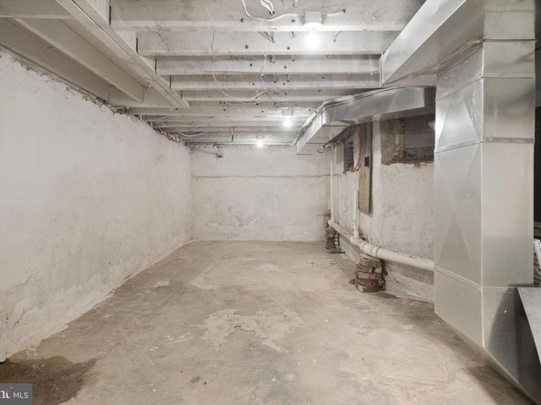 3943 Dell Street, Philadelphia PA 19140