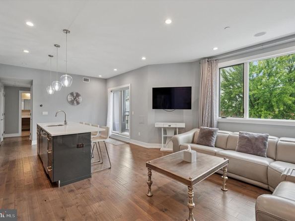 1240 South Street 7, Philadelphia PA 19147