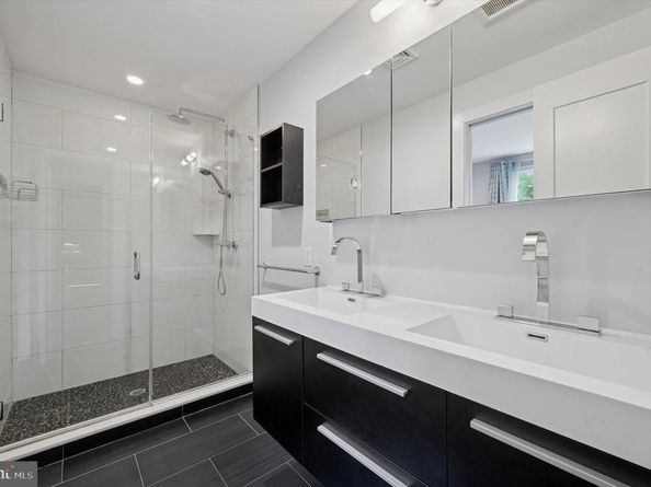 1240 South Street 7, Philadelphia PA 19147