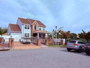 8905 Springview Road, Philadelphia PA 19115
