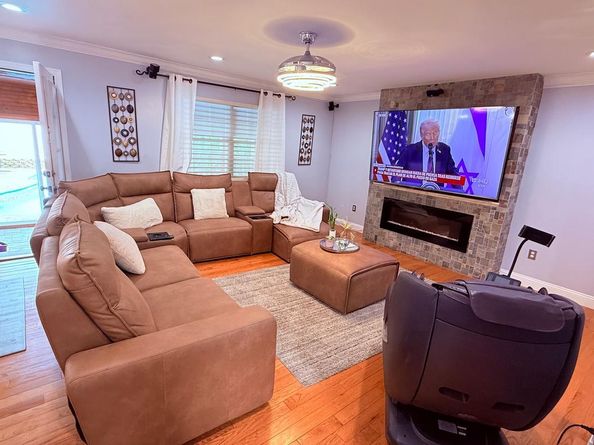 8905 Springview Road, Philadelphia PA 19115