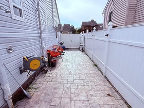 8905 Springview Road, Philadelphia PA 19115