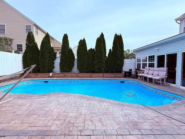 8905 Springview Road, Philadelphia PA 19115