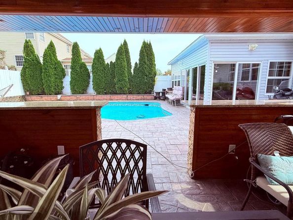 8905 Springview Road, Philadelphia PA 19115