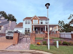8905 Springview Road, Philadelphia PA 19115
