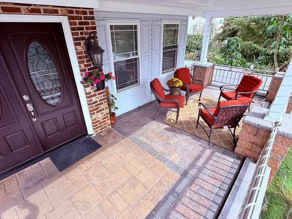 8905 Springview Road, Philadelphia PA 19115
