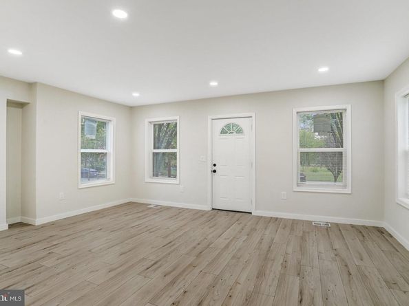 3127 G Street SE, Washington DC 20019