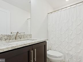 11 Jessop Lane, Hatboro PA 19040