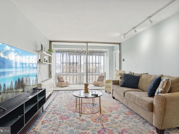 1301 Delaware Avenue SW N816, Washington DC 20024