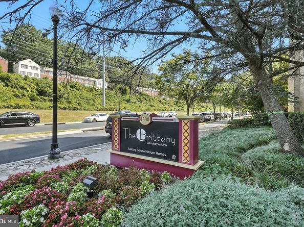 4500 S Four Mile Run Drive 206, Arlington VA 22204