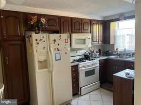 2404 Stoneybrook Lane 1, Drexel Hill PA 19026