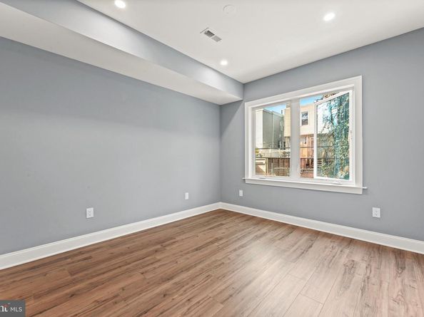251 E Sharpnack Street, Philadelphia PA 19119