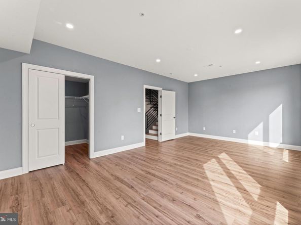 251 E Sharpnack Street, Philadelphia PA 19119