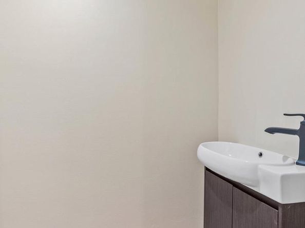6121 Cobbs Creek Parkway, Philadelphia PA 19143