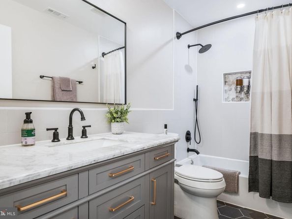 2207 Arden Street, Dunn Loring VA 22027