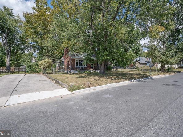 501 W Rively Avenue, Aldan PA 19018