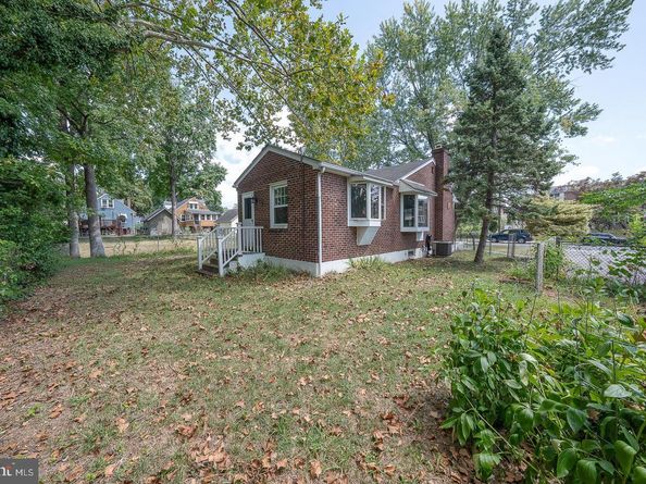 501 W Rively Avenue, Aldan PA 19018