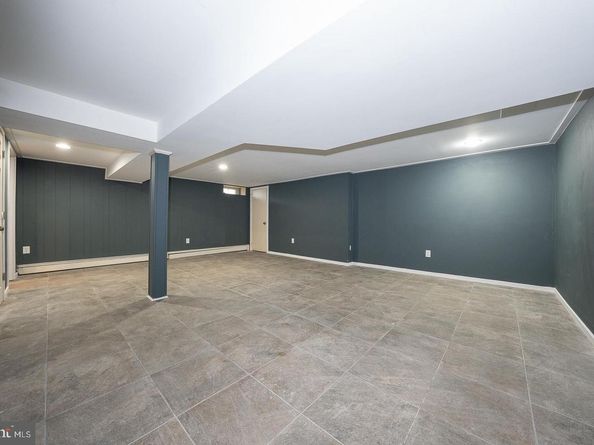 501 W Rively Avenue, Aldan PA 19018