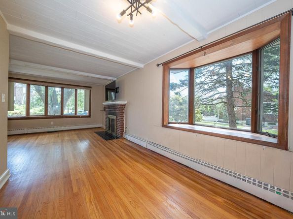 501 W Rively Avenue, Aldan PA 19018