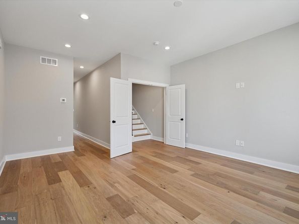 3833 Terrace Street, Philadelphia PA 19128