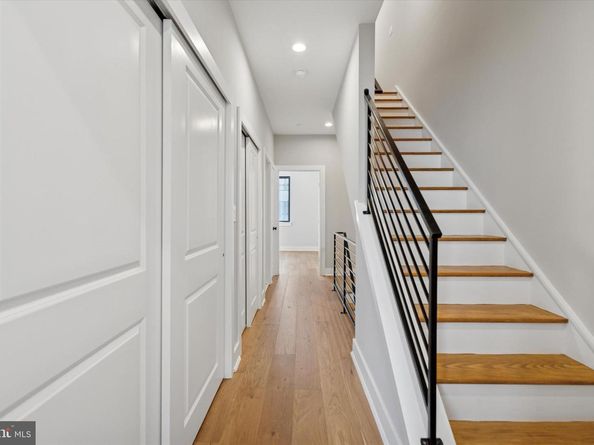 3833 Terrace Street, Philadelphia PA 19128