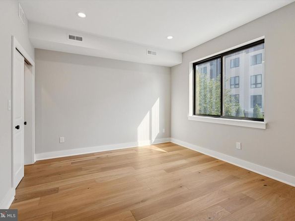 3833 Terrace Street, Philadelphia PA 19128