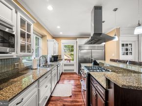 27 Latham Park, Elkins Park PA 19027