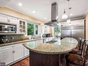 27 Latham Park, Elkins Park PA 19027