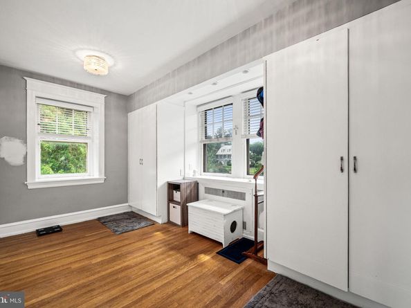 27 Latham Park, Elkins Park PA 19027