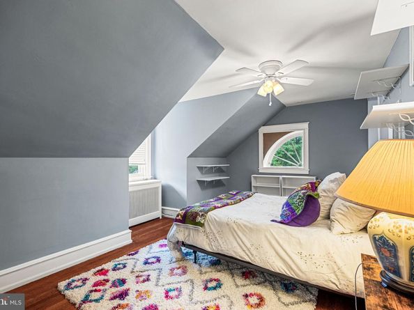 27 Latham Park, Elkins Park PA 19027