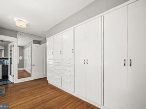 27 Latham Park, Elkins Park PA 19027