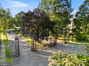 27 Latham Park, Elkins Park PA 19027