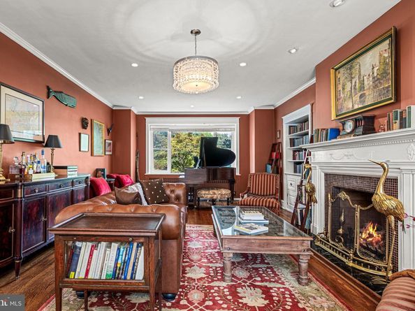 27 Latham Park, Elkins Park PA 19027