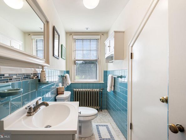 27 Latham Park, Elkins Park PA 19027