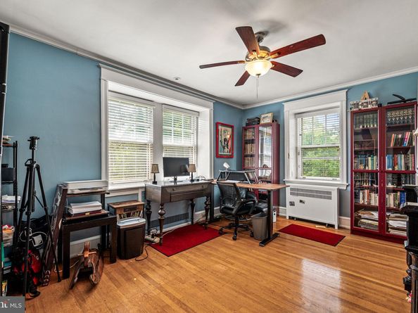 27 Latham Park, Elkins Park PA 19027
