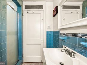 27 Latham Park, Elkins Park PA 19027
