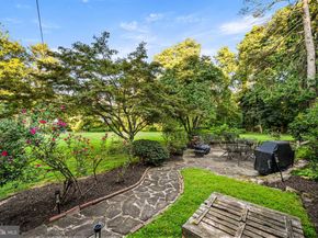 27 Latham Park, Elkins Park PA 19027